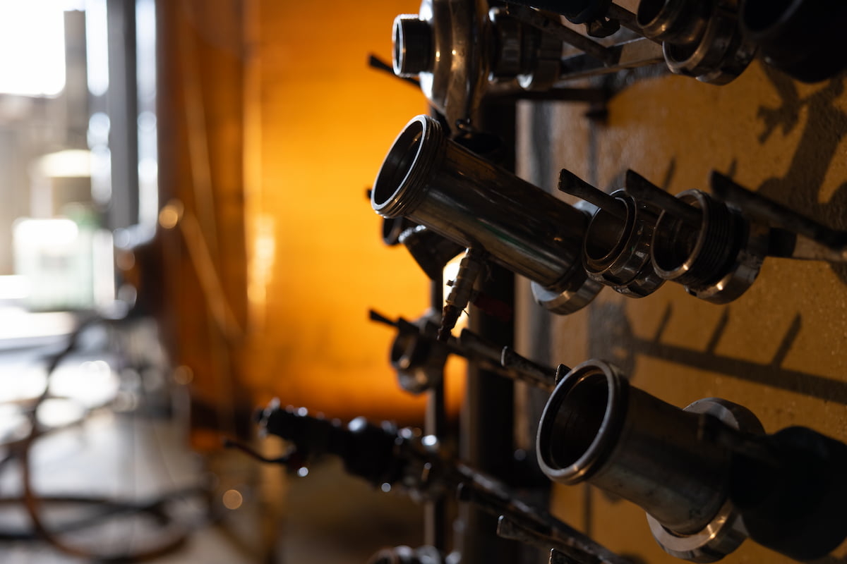 La Vinification de la Clairette d’Adissan Moelleuse : Un Savoir-Faire Unique